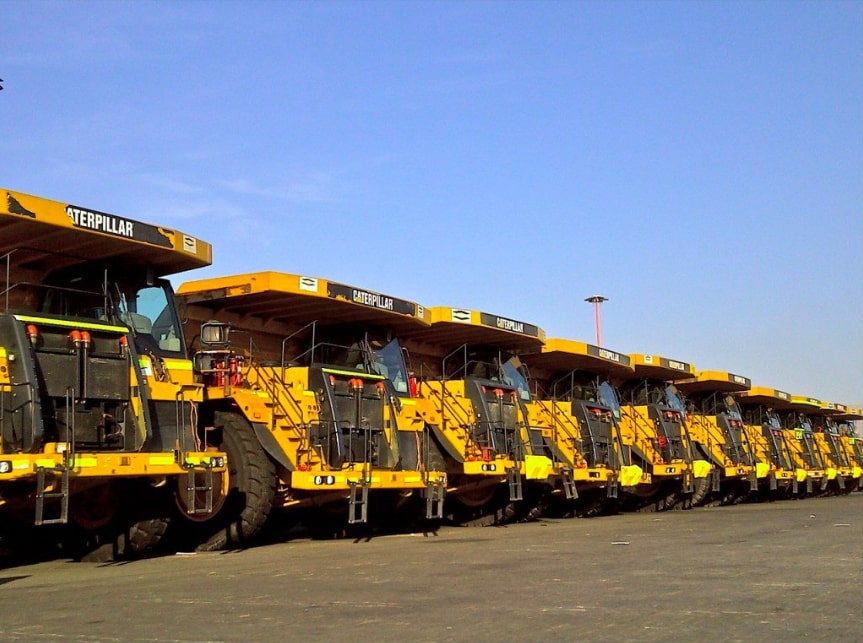 Project logistics management of Caterpillar dump trucks