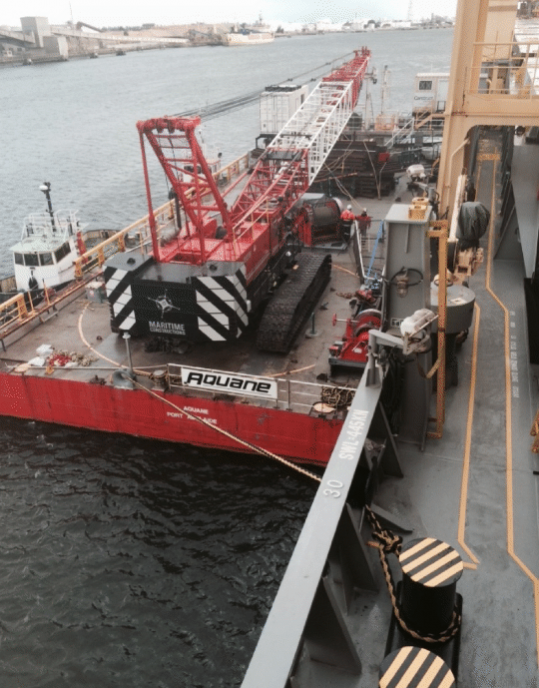 Red crane barge Red crane barge, Aquane