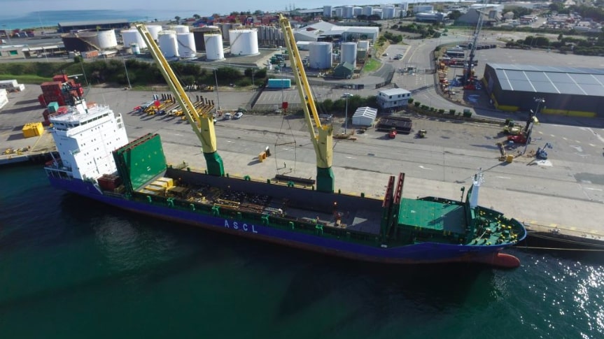 Caterpillar 6090 Front Shovels arriving at Fremantle Port on break bulk vessel